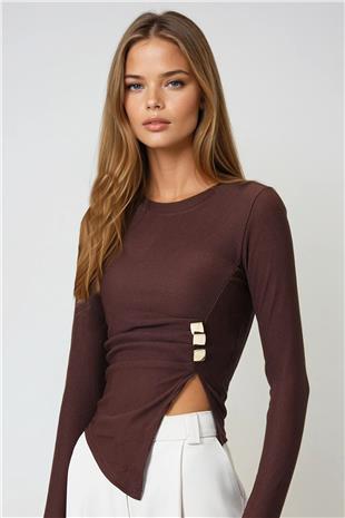 Kadın Kahverengi Bisiklet Yaka Asimetrik Kesim Aksesuar Detaylı Fitilli Bluz VS00999