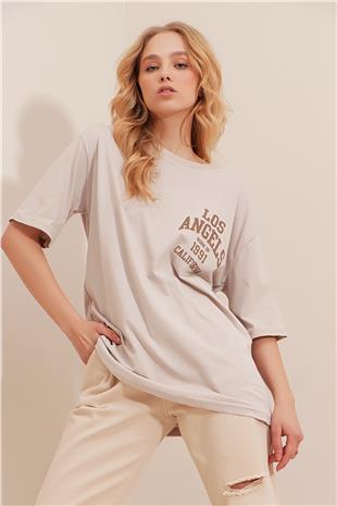 Kadın Bej Bisiklet Yaka Baskılı Oversize T-Shirt ALC-X9560
