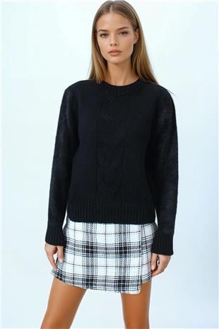 Kadın Siyah Bisiklet Yaka Bel Ve Kolları Ribana Detaylı Püsküllü Triko Kazak VS01046