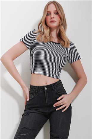 Kadın Siyah Bisiklet Yaka Çizgili Crop Örme Bluz ALC-X11551