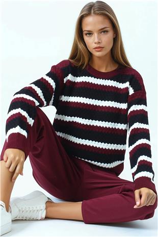 Kadın Bordo Bisiklet Yaka Çizgili Desenli Triko Kazak VS01041