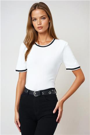 Kadın Beyaz Bisiklet Yaka Kısa Kollu Triko Bluz VS01060