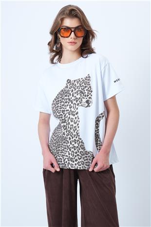 Kadın Beyaz Bisiklet Yaka Leopar Baskılı Pamuk T-Shirt VS01190