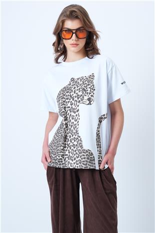 Kadın Beyaz Bisiklet Yaka Leopar Baskılı Pamuk T-Shirt VS01190