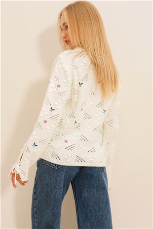 Kadın Ekru Bisiklet Yaka Nakışlı Triko Kazak ALC-X11136