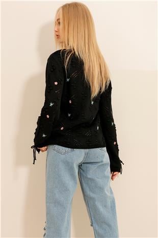 Kadın Siyah Bisiklet Yaka Nakışlı Triko Kazak ALC-X11136