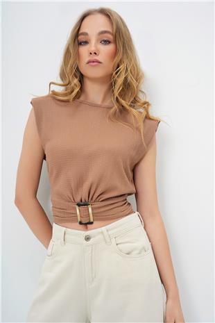 Kadın Bisküvi Bisiklet Yaka Omuzları Vatkalı Kemer Detaylı Crop Örme Bluz ALC-X13517