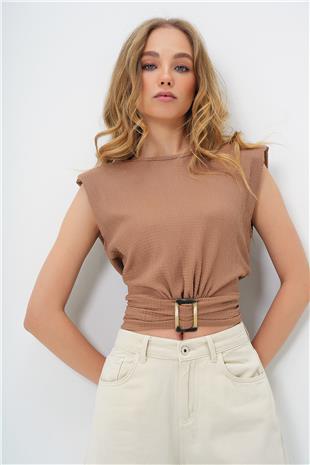 Kadın Bisküvi Bisiklet Yaka Omuzları Vatkalı Kemer Detaylı Crop Örme Bluz ALC-X13517