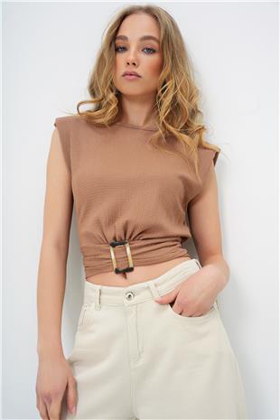 Kadın Bisküvi Bisiklet Yaka Omuzları Vatkalı Kemer Detaylı Crop Örme Bluz ALC-X13517