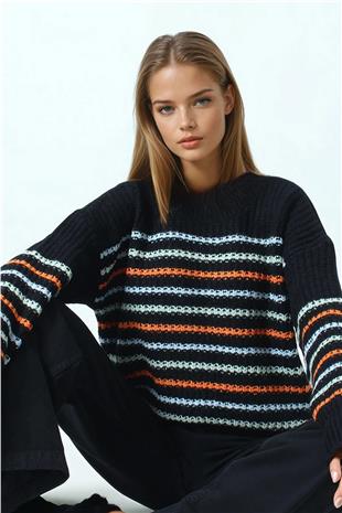 Kadın Siyah Bisiklet Yaka Örgü Detaylı Çizgili Triko Kazak VS01064