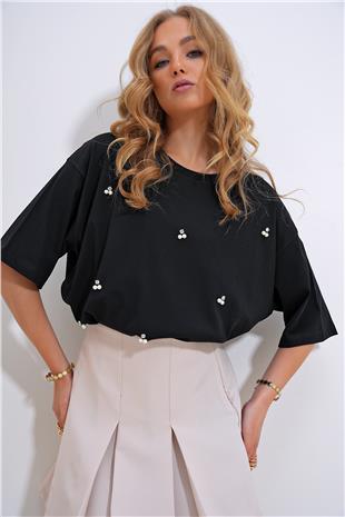 Kadın Siyah Bisiklet Yaka Oversize İnci Ve Taş İşlemeli T-Shirt ALC-X11964