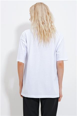 Kadın Beyaz Bisiklet Yaka Oversize İnci Ve Taş İşlemeli T-Shirt ALC-X11964