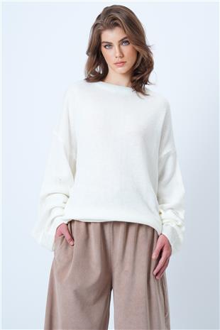 Kadın Ekru Bisiklet Yaka Oversize Yün Karışımlı Triko Kazak VS01186