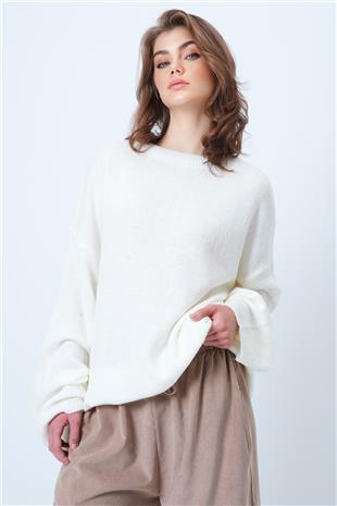 Kadın Ekru Bisiklet Yaka Oversize Yün Karışımlı Triko Kazak VS01186