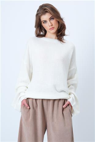 Kadın Ekru Bisiklet Yaka Oversize Yün Karışımlı Triko Kazak VS01186