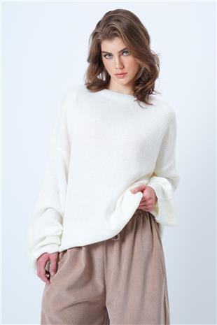 Kadın Ekru Bisiklet Yaka Oversize Yün Karışımlı Triko Kazak VS01186