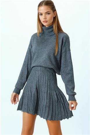 Kadın Antrasit Boğazlı Kazak Ve Beli Lastikli Pileli Mini Etek Triko Takım VS01034