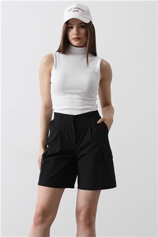 Kadın Siyah Çift Cepli Düğme Kapamalı Kargo Cepli Şort VS00472