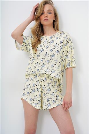 Kadın Tereyağı Sarısı Çiçek Desenli Bisiklet Yaka Pamuklu T-Shırt Veşortlu Pijama Takımı PJM-X13906