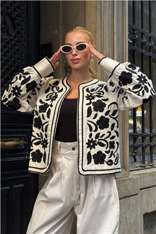 Kadın Ekru Çiçek Nakışlı İçi Astarlı Ceket VS00717