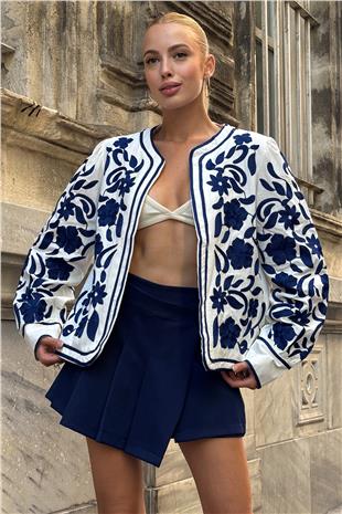 Kadın Lacivert Çiçek Nakışlı İçi Astarlı Ceket VS00717