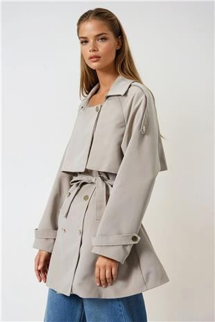 Kadın Taş Çift Cepli  Astarlı Kemerli Omuzu Ve Beli Apoletli Trençkot VS01026