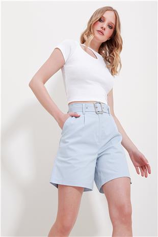 Kadın Mavi Çift Cepli Beli Kemerli Gabardin Şort ALC-X11501
