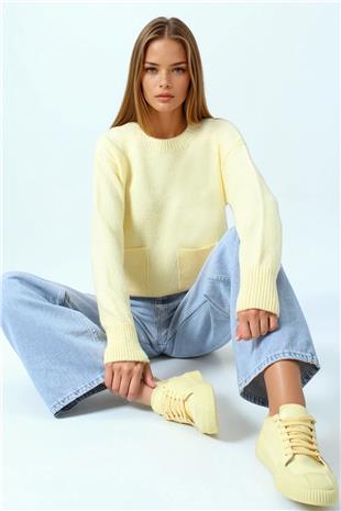 Kadın Sarı Çift Cepli Bisiklet Yaka Triko Kazak VS01055