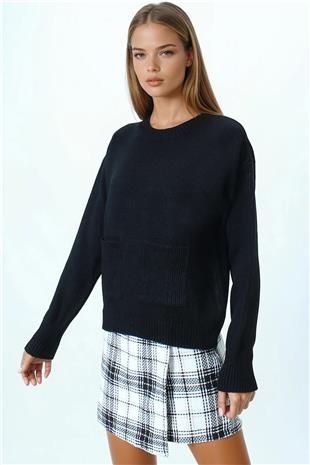 Kadın Siyah Çift Cepli Bisiklet Yaka Triko Kazak VS01055