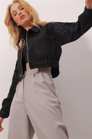 Kadın Siyah Çift Cepli Fermuarlı Crop Denim Ceket ALC-X9899