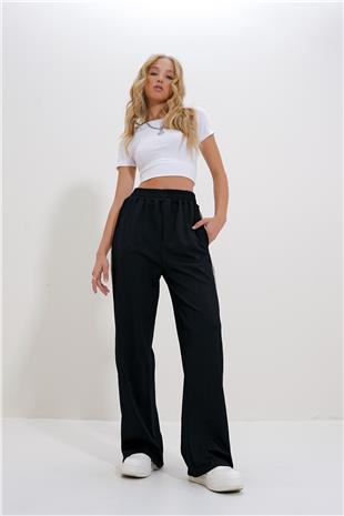 Kadın Siyah Çift Cepli Lastikli Yanları Şeritli Wide Leg Pantolon ALC-X12713
