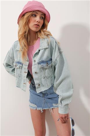 Kadın Mavi Çift Cepli Önü Düğmeli Lazer Kesim Crop Jean Ceket ALC-X9818
