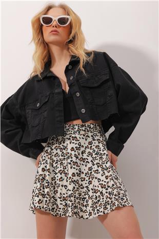 Kadın Siyah Çift Cepli Önü Düğmeli Lazer Kesim Crop Jean Ceket ALC-X9818