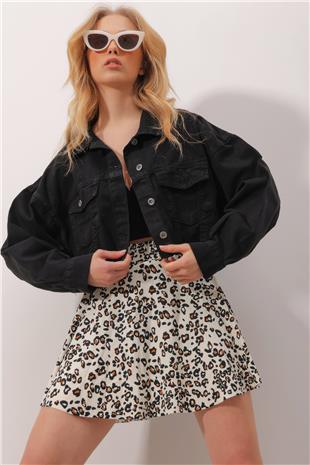 Kadın Siyah Çift Cepli Önü Düğmeli Lazer Kesim Crop Jean Ceket ALC-X9818