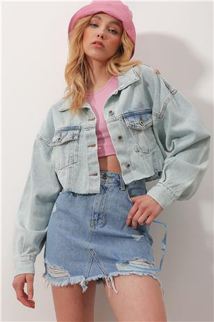 Kadın Mavi Çift Cepli Önü Düğmeli Lazer Kesim Crop Jean Ceket ALC-X9818