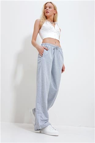 Kadın Gri Çift Cepli Yanları Biyeli Bol Paça Eşofman Altı ALC-X11984