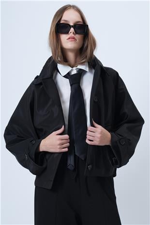 Kadın Siyah Çift Ceplidüğme Kapamalı Kısa Trençkot VS01307