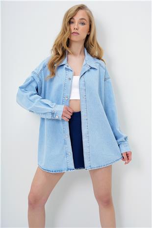 Kadın Açık Mavi Çıtçıt Kapamalı Oversize Mevsimlik Jean Gömlek Ceket ALC-X13950