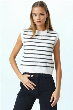 Kadın Ekru Çizgili Bisiklet Yaka Kolsuz Püsküllü Triko Bluz VS01053