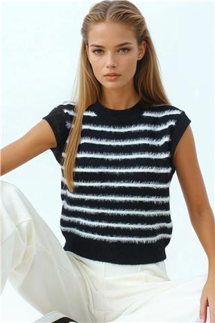 Kadın Siyah Çizgili Bisiklet Yaka Kolsuz Püsküllü Triko Bluz VS01053