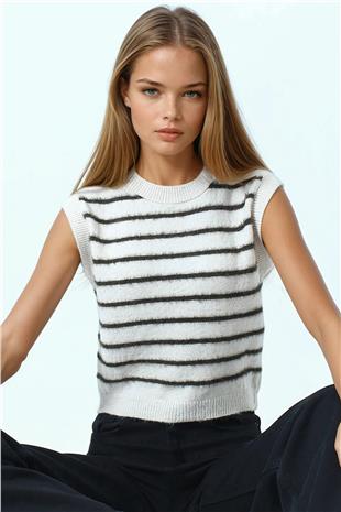 Kadın Ekru Çizgili Bisiklet Yaka Kolsuz Püsküllü Triko Bluz VS01053