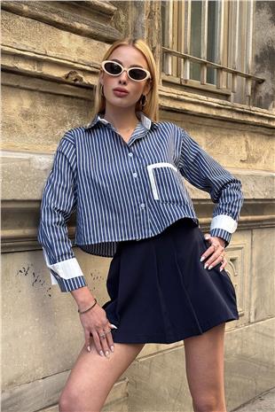 Kadın Lacivert Çizgili Oversize Uzun Kollu Düğmeli Manşet Crop Gömlek VS00952