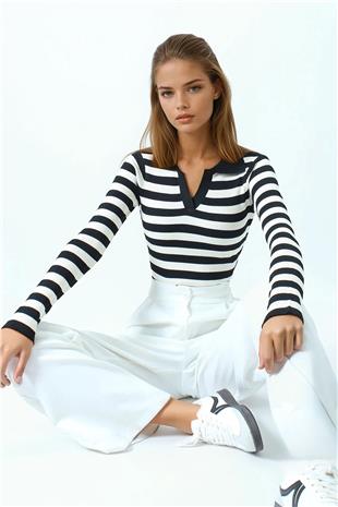 Kadın Siyah Çizgili Polo Yaka Kısa Kollu Triko Bluz VS01048