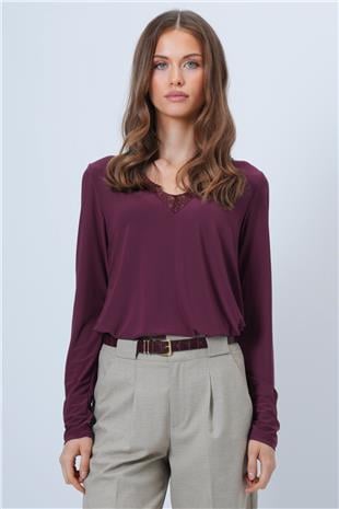 Kadın Bordo Dantel Detaylı Derin V Yaka Bluz VS01310