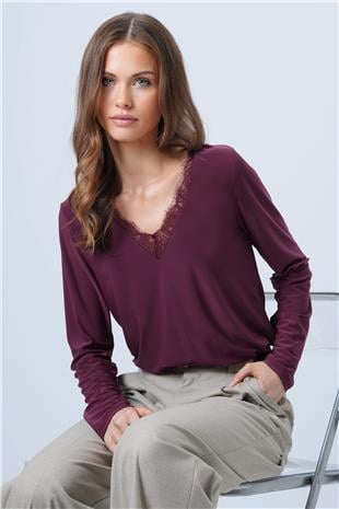 Kadın Bordo Dantel Detaylı Derin V Yaka Bluz VS01310