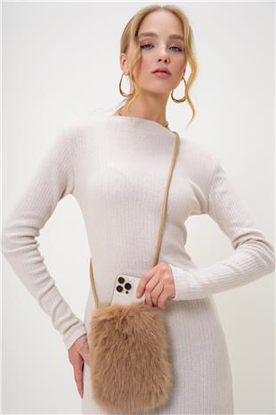 Kadın Sütlü Kahve Deri Kordonlu Mıknatıs Kapamalı Suni Kürk Telefon Çantası ALC-X13249