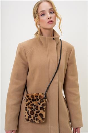 Kadın Leopar Deri Kordonlu Mıknatıs Kapamalı Suni Kürk Telefon Çantası ALC-X13249