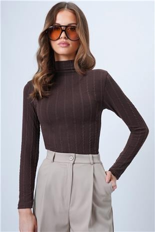 Kadın Kahverengi Dik Yaka Ajurlu Likralı Triko Kumaş Bluz VS01317