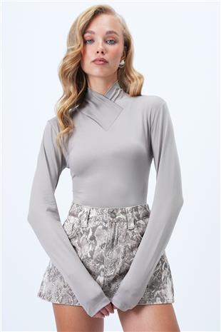 Kadın Gri Dik Yaka Basic Sandy Bluz ALC-X14397