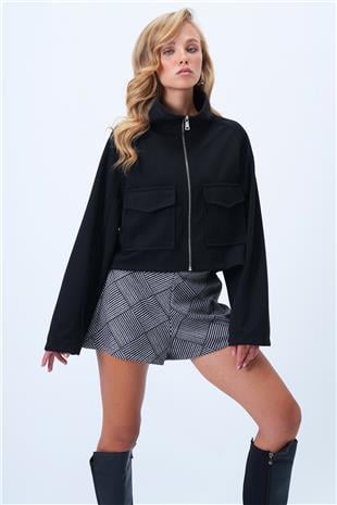 Kadın Siyah Dik Yaka Çift Cepli Reglan Kol Ceket ALC-X14409